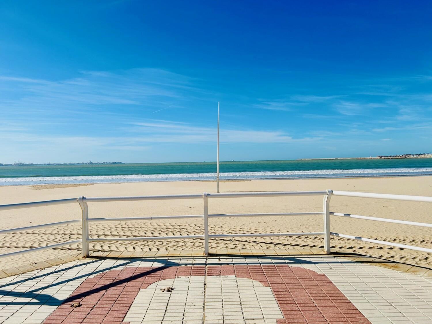 Gatu Arena " Preferente Mayores De 25 Anos Y Familias " El Puerto de Santa Maria Ngoại thất bức ảnh